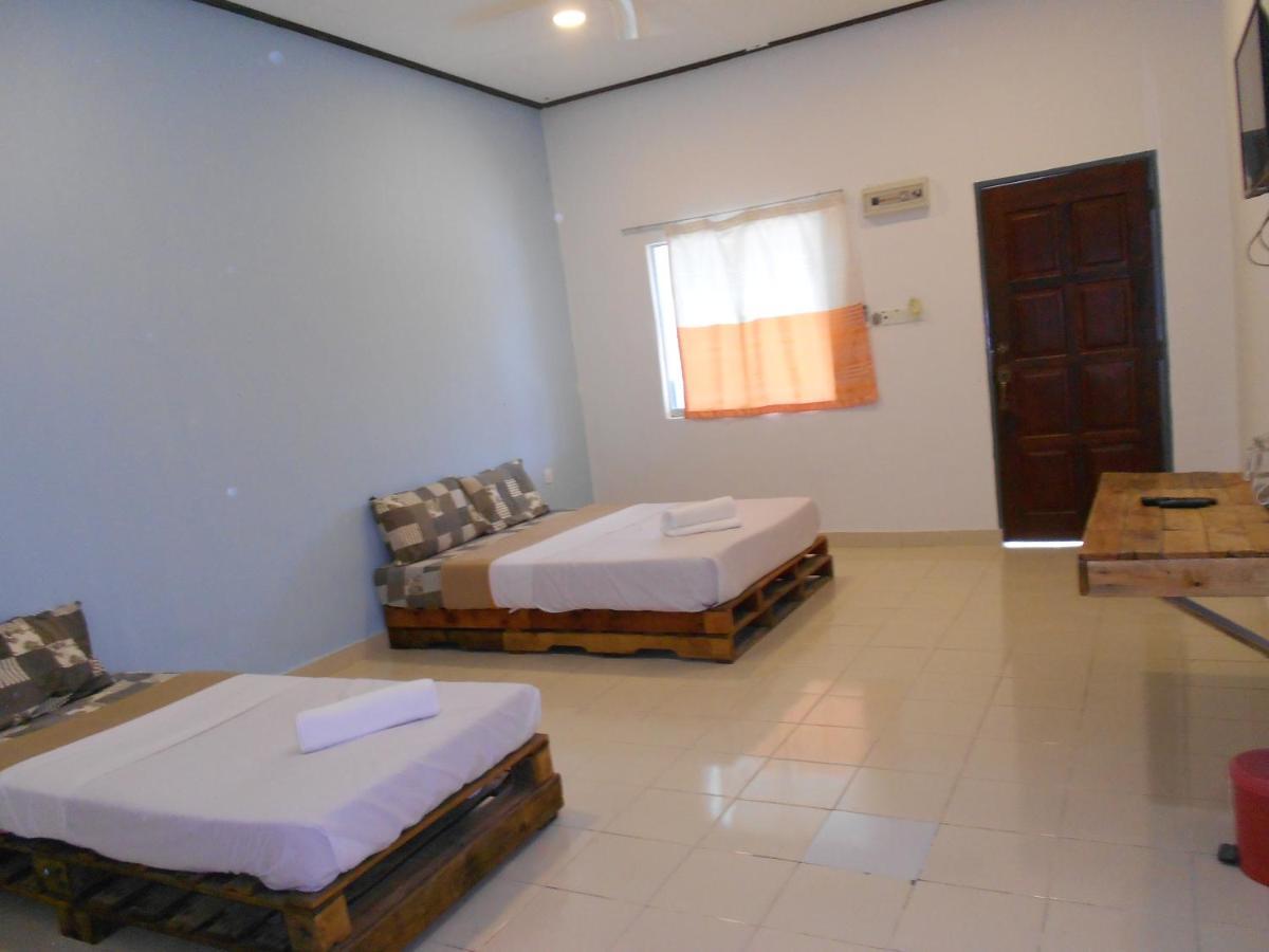Perintis Motel Cenang Пантай Ченанг Екстериор снимка