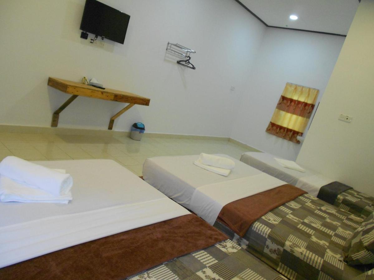 Perintis Motel Cenang Пантай Ченанг Екстериор снимка