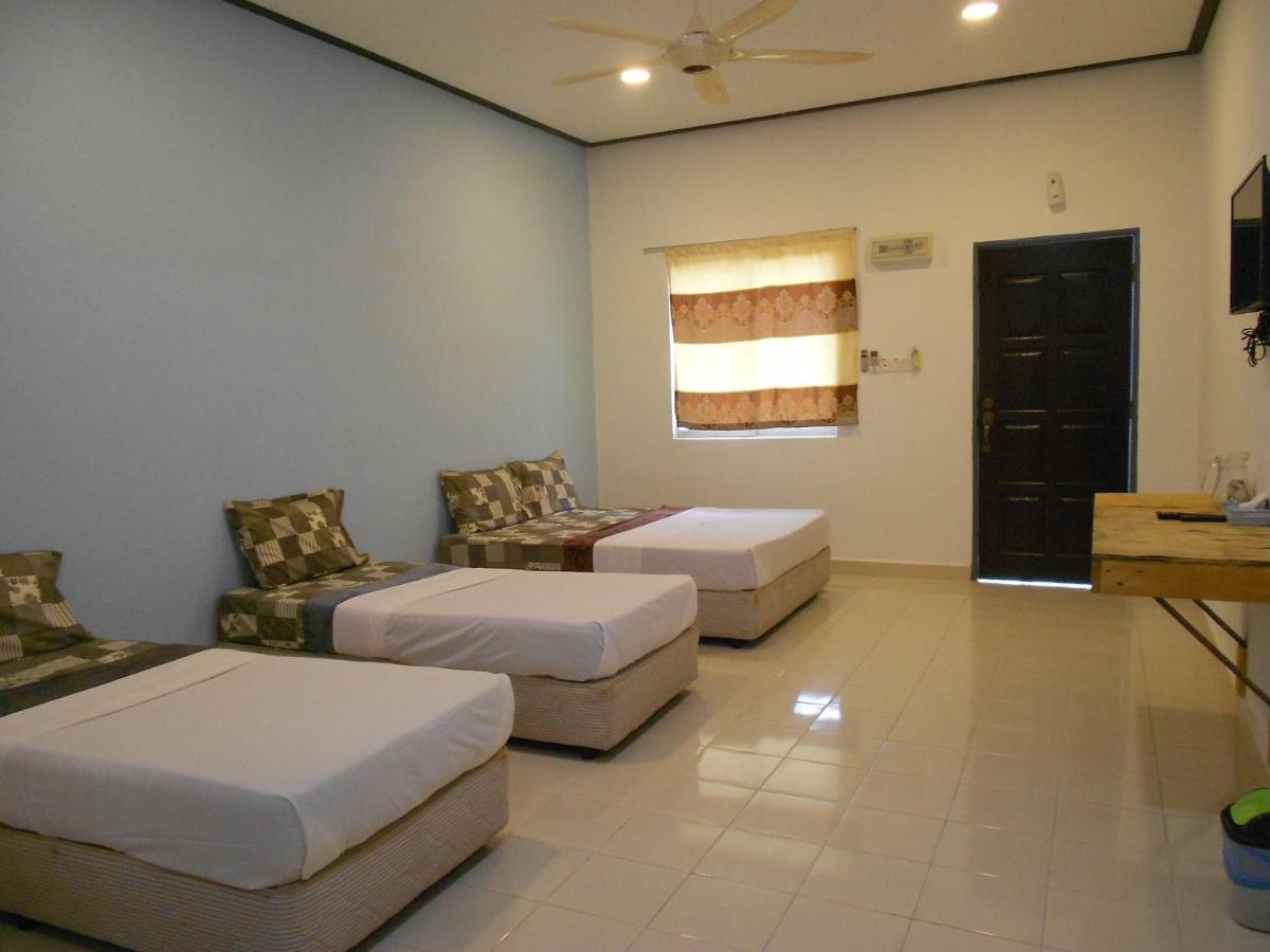 Perintis Motel Cenang Пантай Ченанг Екстериор снимка