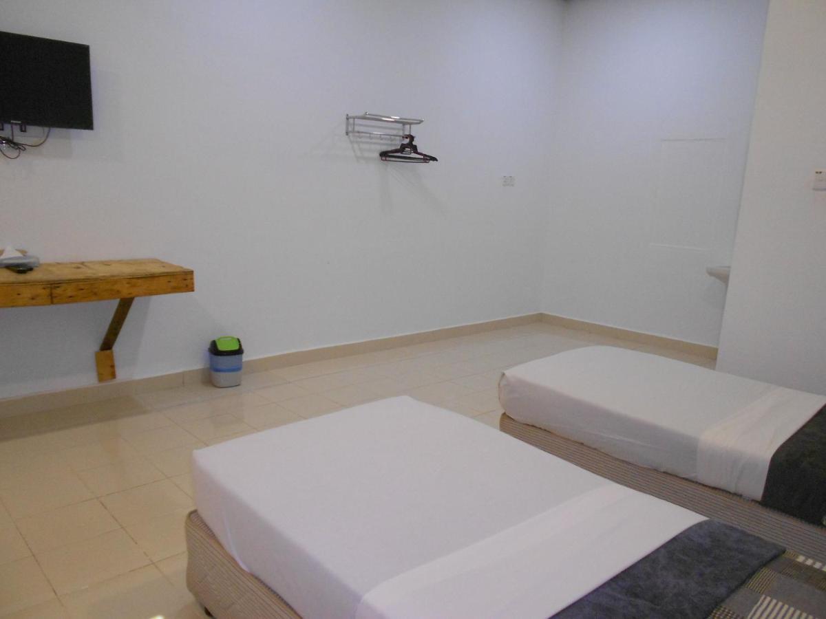 Perintis Motel Cenang Пантай Ченанг Екстериор снимка