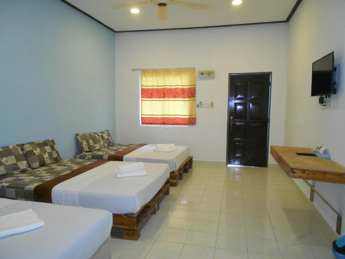 Perintis Motel Cenang Пантай Ченанг Екстериор снимка