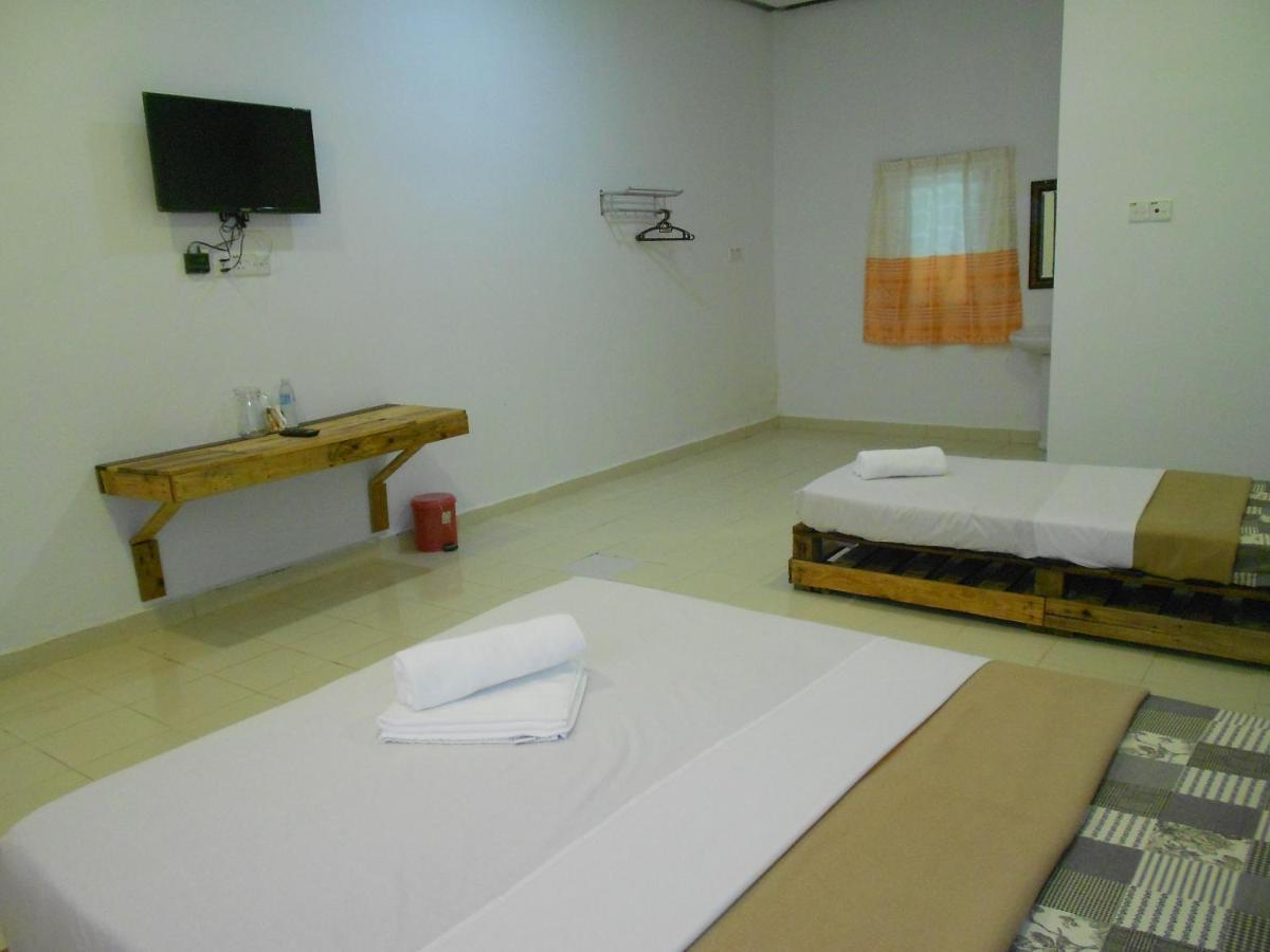 Perintis Motel Cenang Пантай Ченанг Екстериор снимка